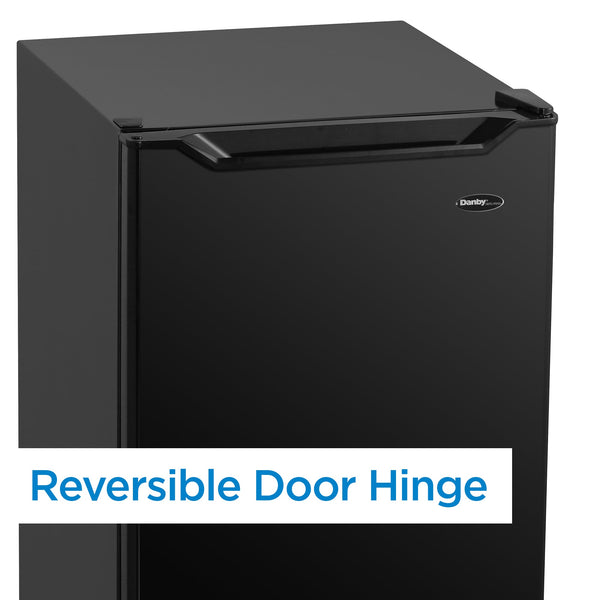 Danby 4.4-cu ft Mini Fridge with Freezer ( Black ) ENERGY STAR