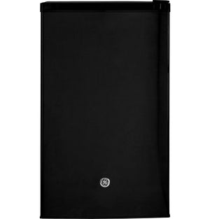 GE 4.4-cu ft Mini Fridge with Freezer ( Black ) ENERGY STAR