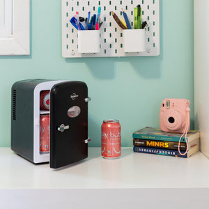 Koolatron 4L Retro Portable 6 can personal cooler 0.14-cu ft Mini Fridge ( Black )