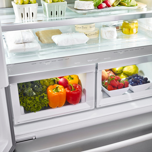 Bosch Counter-Depth 800 Series 21-cu ft 3 -Door French Door Refrigerator with Ice Maker with Water Dispenser ( Black stainless steel ) ENERGY STAR Certified