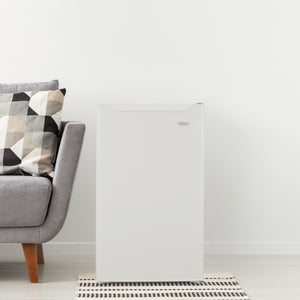 Danby 4.4-cu ft Mini Fridge with Freezer ( White ) ENERGY STAR