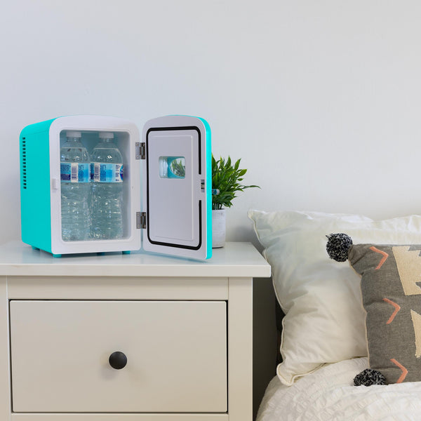 Koolatron 4L Retro Portable 6 can personal cooler 0.14-cu ft Mini Fridge ( Green )