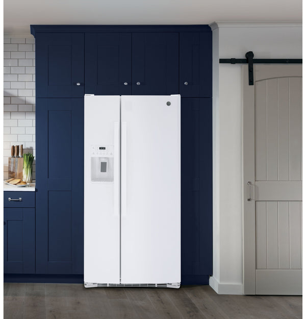 GE 23-cu ft Side-by-Side Refrigerator with Ice Maker ,Water and Ice Dispenser ( Black )