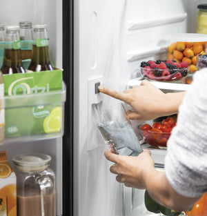 GE Counter-Depth 18.6-cu ft 3 -Door French Door Refrigerator with Ice Maker with Water Dispenser ( White ) ENERGY STAR Certified