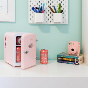 Koolatron 4L Retro Portable 6 can personal cooler 0.14-cu ft Mini Fridge ( Pink )